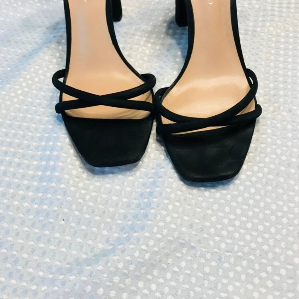 Tony bianco heels‎